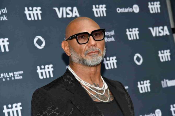 Dave Bautista oggi, come è cambiato nel 2024 il fisico dell’ex campione di wrestling: l’ultimo film, altezza, peso, patrimonio e i figli