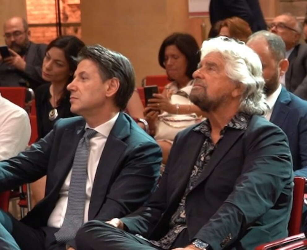 Conte e Grillo allo scontro finale, la lettera al garante: “Esternazioni incompatibili col M5S, potrei sospendere il tuo contratto”