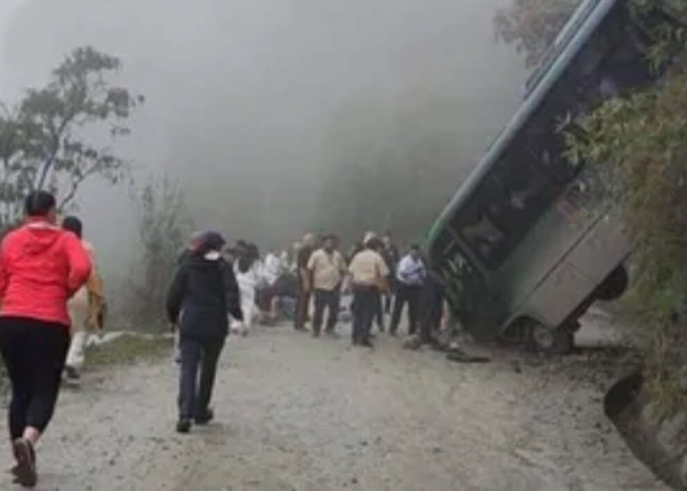 Incidente a Machu Picchu, anche italiani feriti nello schianto: l’autobus precipitato fuori strada in Perù