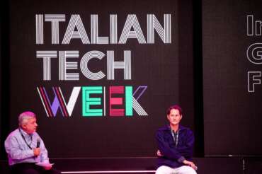 Perché Repubblica sciopera, giornalisti contro il direttore Molinari e l’editore Elkann per il caso Italian Tech Week