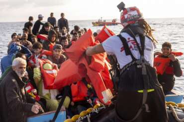 La malvagia creatività persecutoria degli ispettori contro le navi di salvataggio