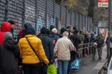 In Italia ci sono sempre più poveri, persino tra i lavoratori: gli stipendi non bastano