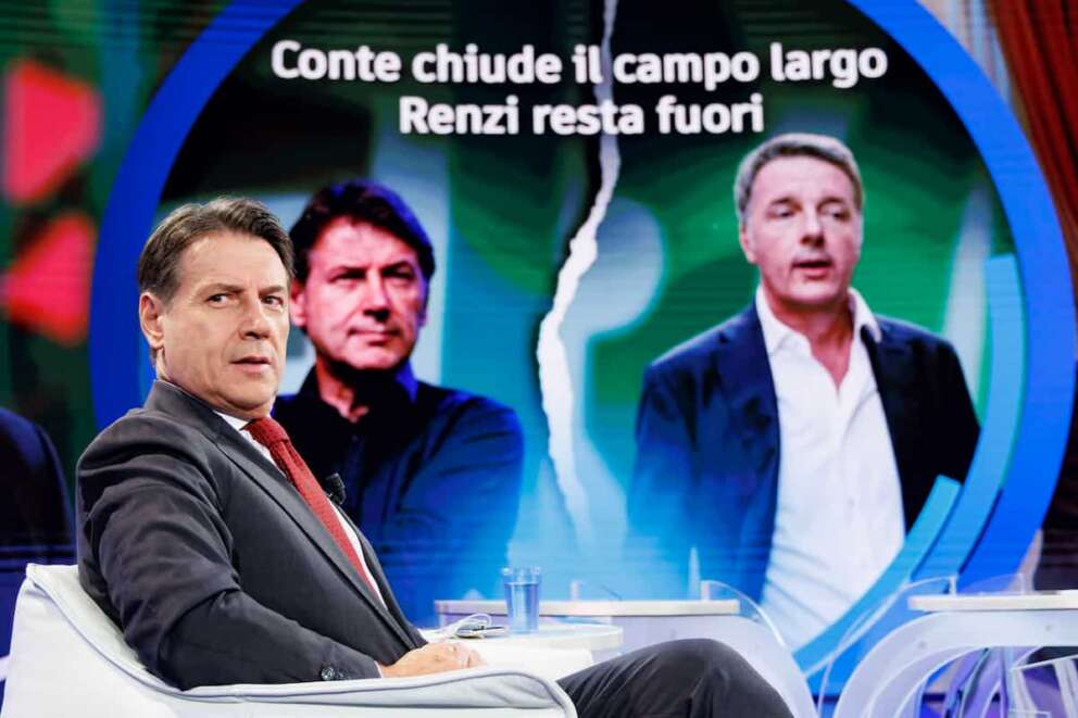 Il presidente del M5S Giuseppe Conte negli studi della Rai durante la trasmissione “Porta a Porta”, Roma, Martedì, 1 Ottobre 2024 (Foto Roberto Monaldo / LaPresse) President of the Five Star Movement Giuseppe Conte in the Rai studios during the tv program “Porta a Porta, Rome, Tuesday, October 1, 2024 (Photo by Roberto Monaldo / LaPresse)