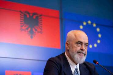 Edi Rama, un dandy (come quello della banda della Magliana…) che giocava a fare il rivoluzionario