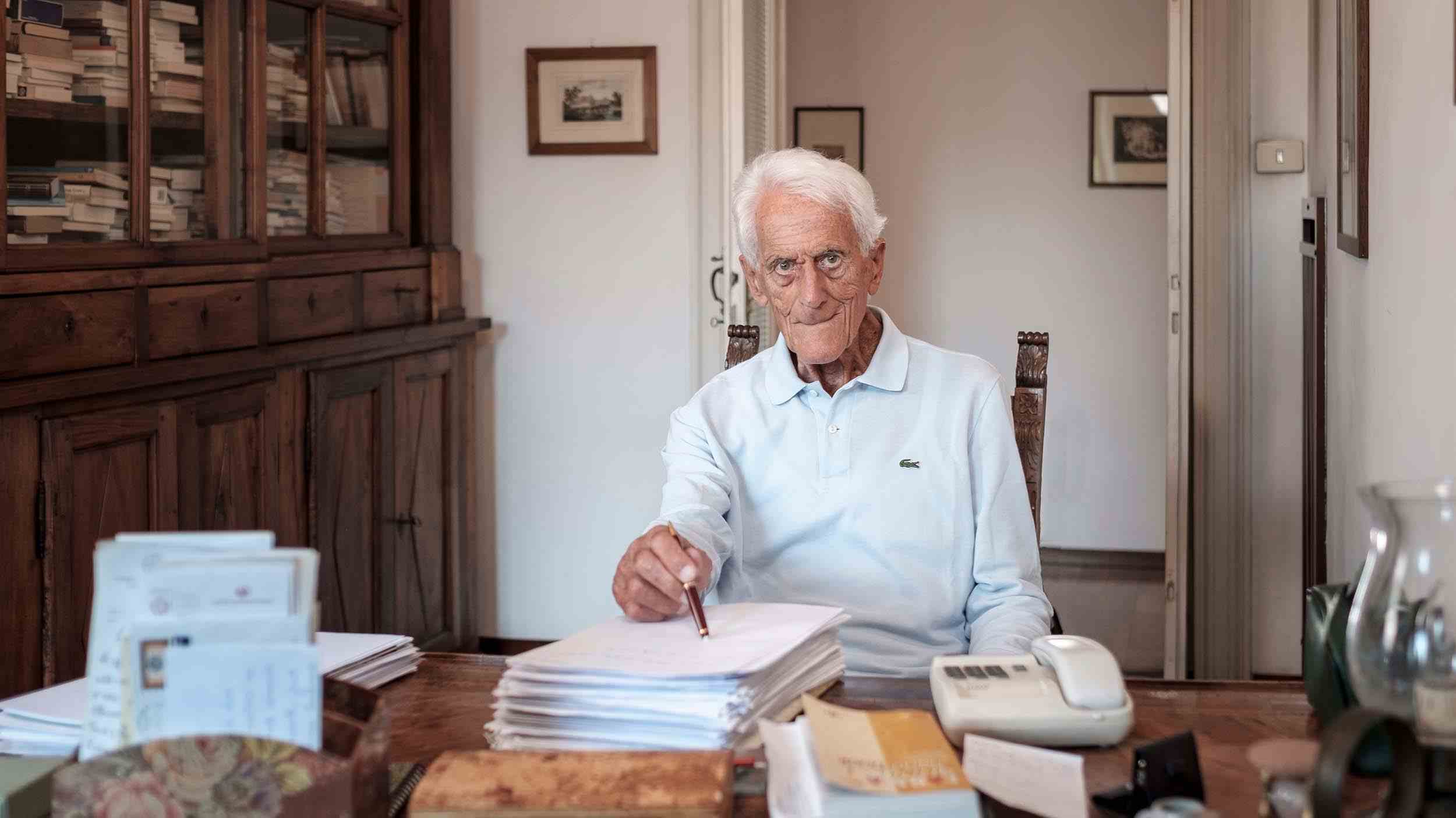 Chi era Eugenio Borgna: addio allo psichiatra preferito dei familiari dei pazienti, protagonista della rivoluzione italiana