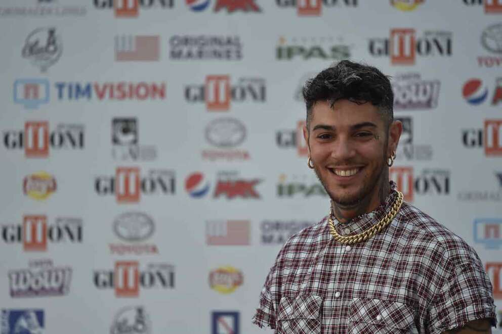 Foto Cafaro/LaPresse 26 Luglio 2019 Giffoni Valle Piana, Italia Spettacolo Giffoni Film Festival 2019 Nella foto: Emis Killa. Photo Cafaro/LaPresse July 26, 2019 Giffoni Valle Piana, Italy Entertainment Giffoni Experience 2019 In the pic: Emis Killa.