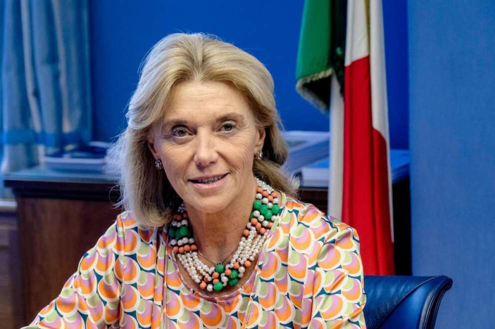 Perché Elisabetta Belloni si è dimessa dai servizi segreti: la lite con Meloni, i rapporti tesi con Tajani e Mantovano