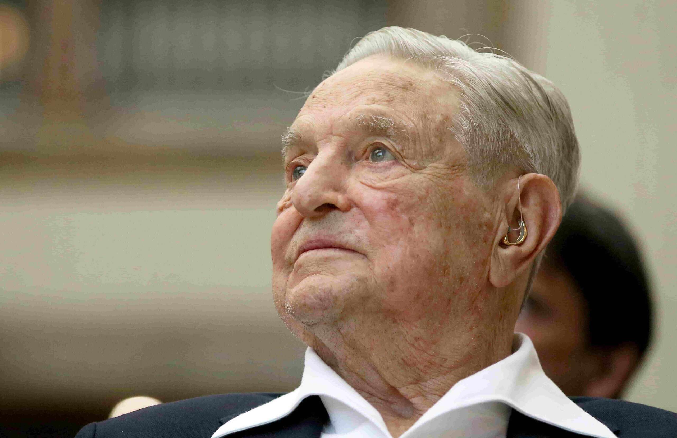 Chi è George Soros, l'imprenditore e filantropo criticato da Meloni: dove vive e chi è il figlio